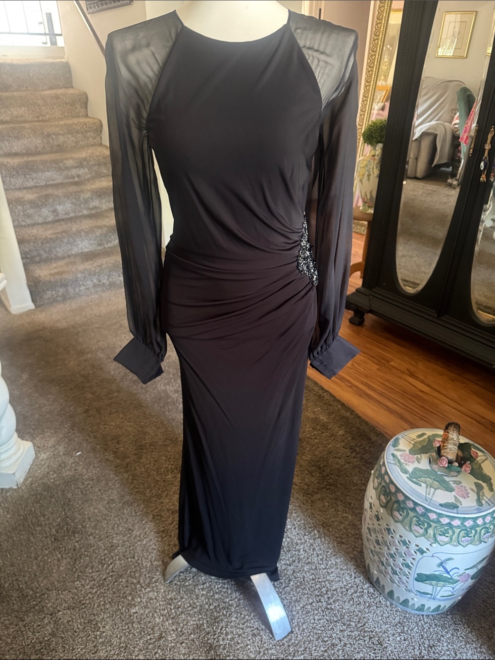 Elegant Black Long-Sleeve Evening Gown